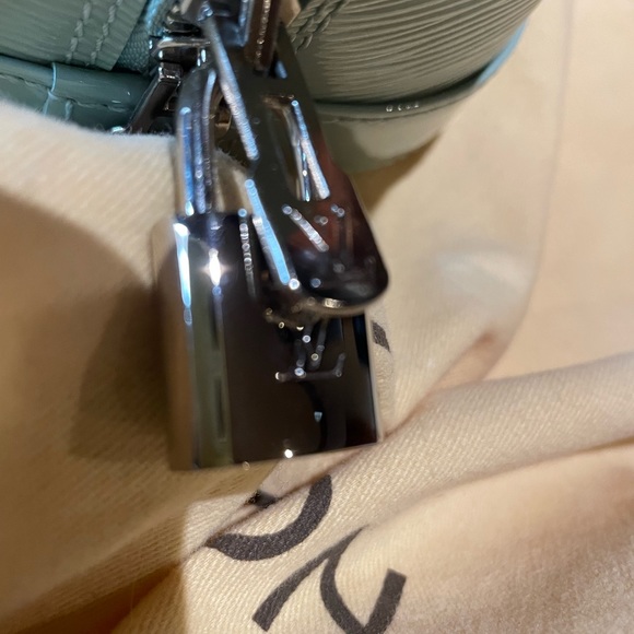 Authentic Louis Vuitton Alma PM Electric EPI Amand - Picture 5 of 11